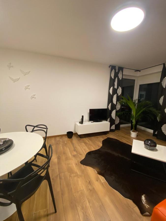 Vip Polo Apartment Гливице Экстерьер фото